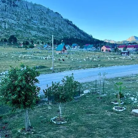 Vikendica Kucka Korita Ferienhaus Podgorica